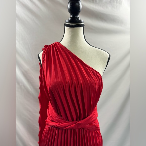 Red One Shoulder Twist Front Pleated Hem Dress* - Picture 7 of 10